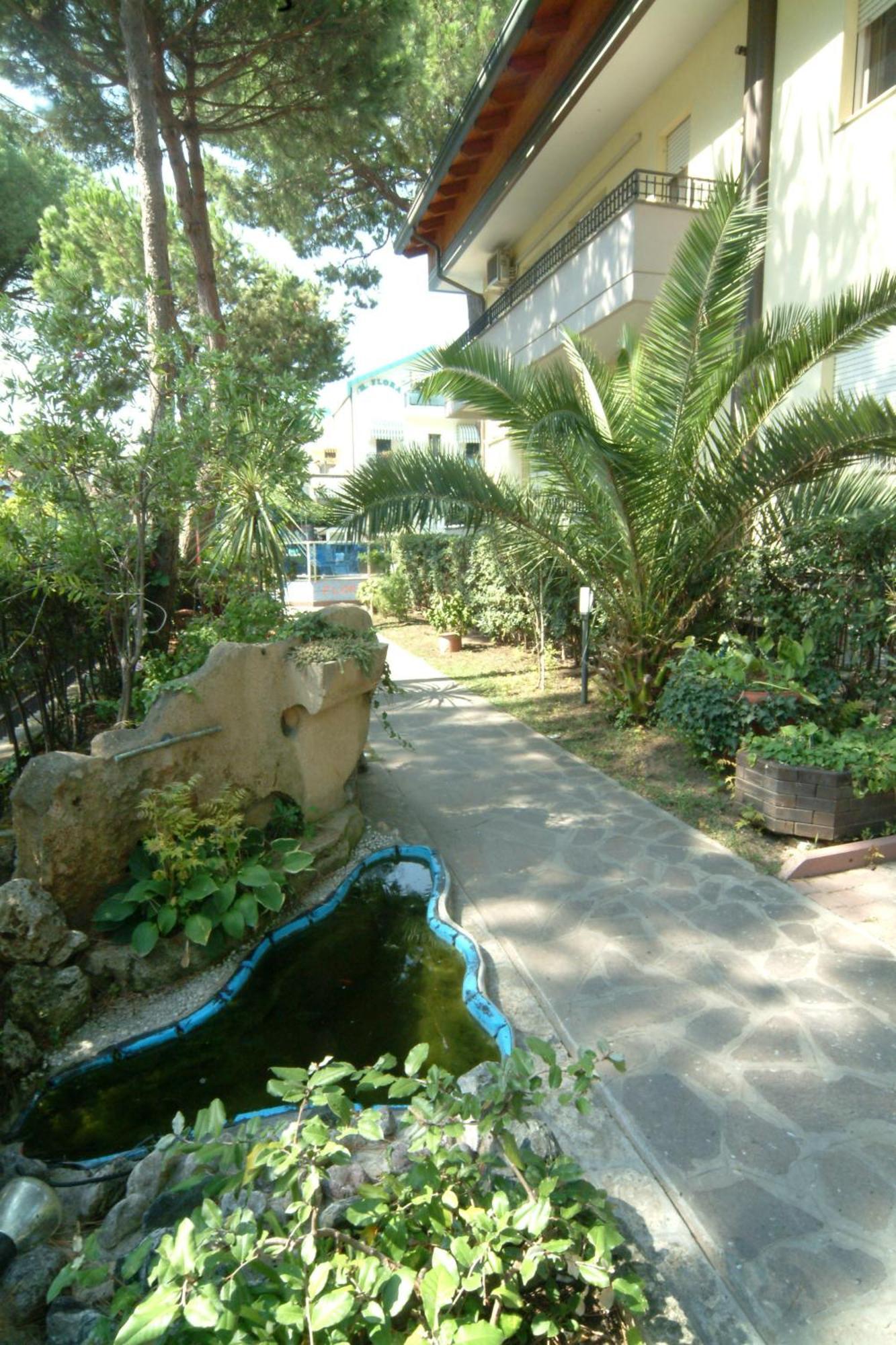 Hotel Flora Milano Marittima Extérieur photo