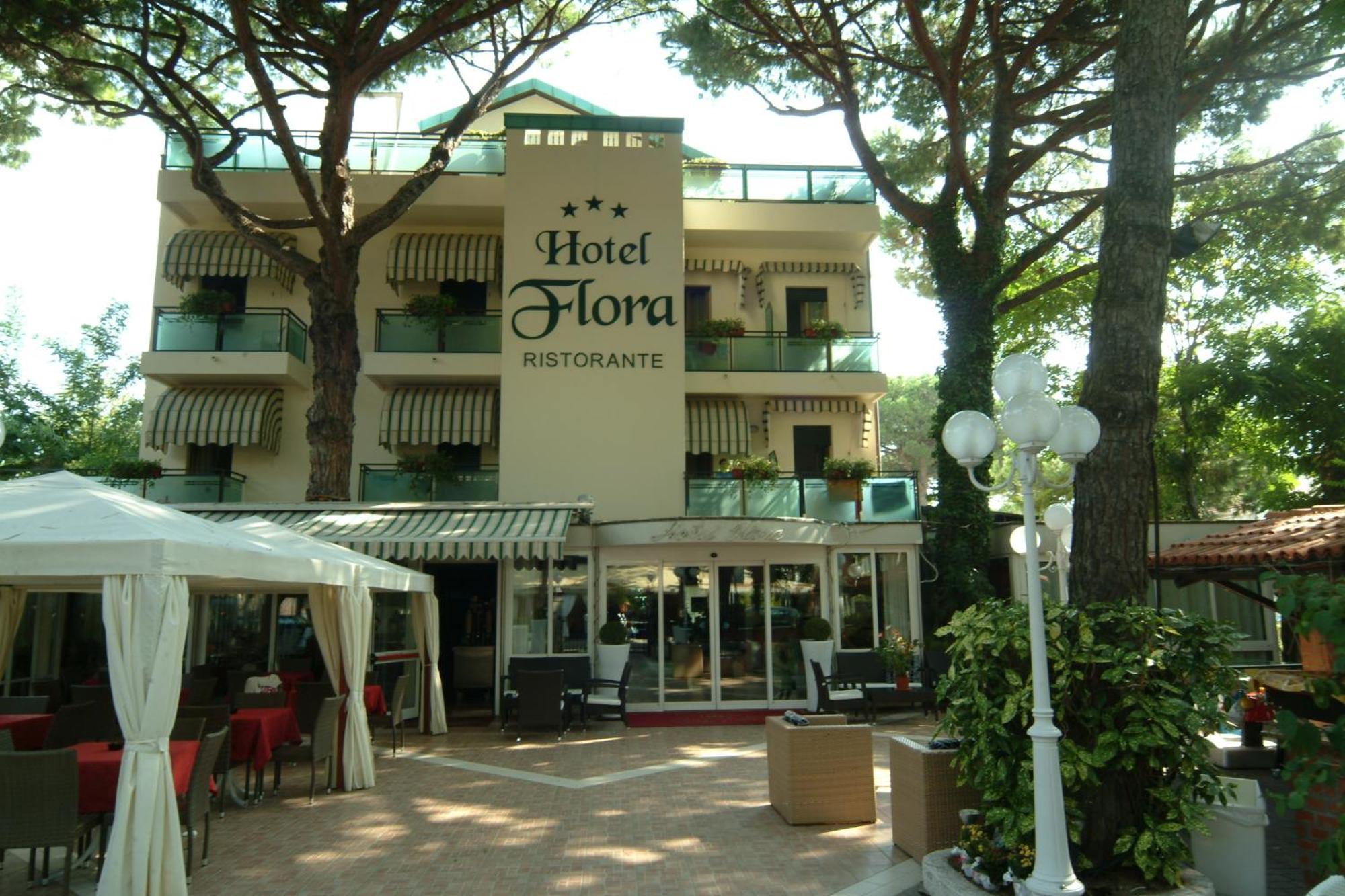 Hotel Flora Milano Marittima Extérieur photo