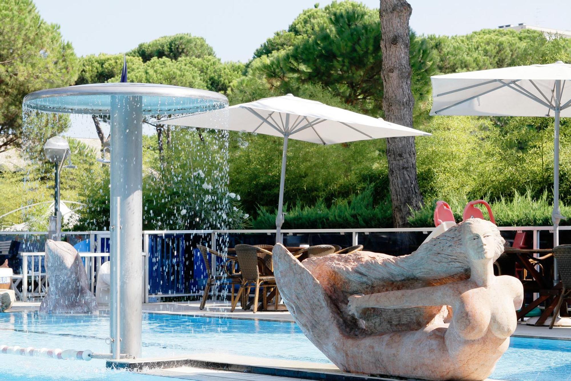 Hotel Flora Milano Marittima Extérieur photo