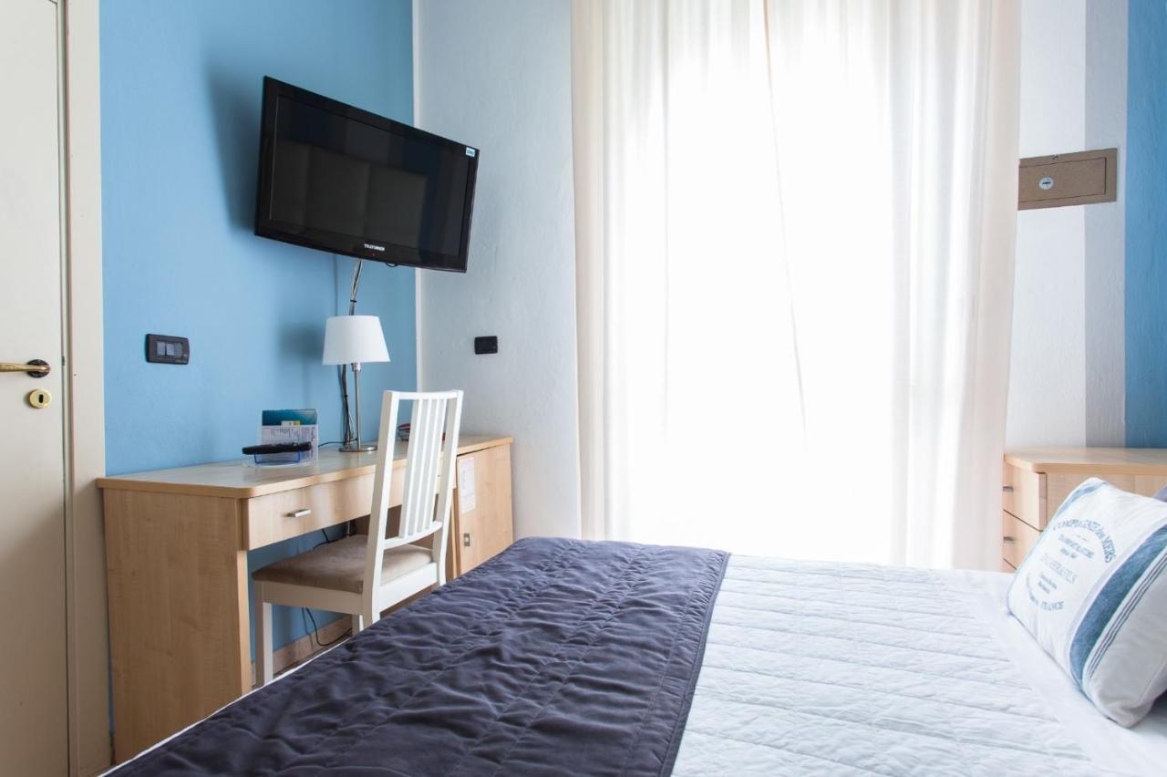 Hotel Flora Milano Marittima Extérieur photo
