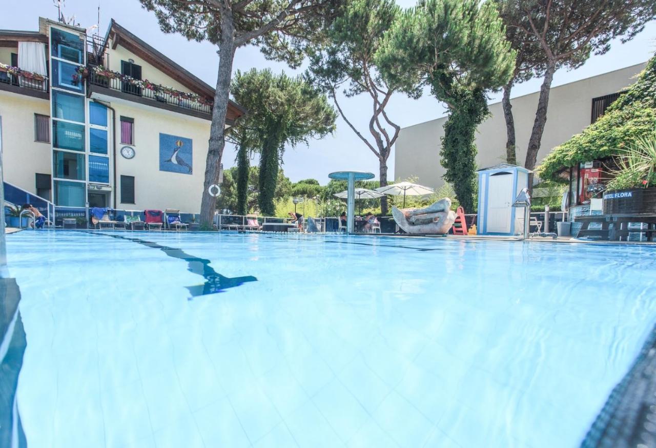 Hotel Flora Milano Marittima Extérieur photo