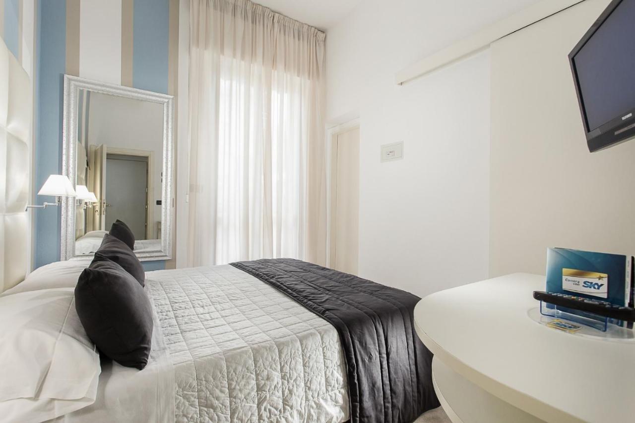 Hotel Flora Milano Marittima Extérieur photo